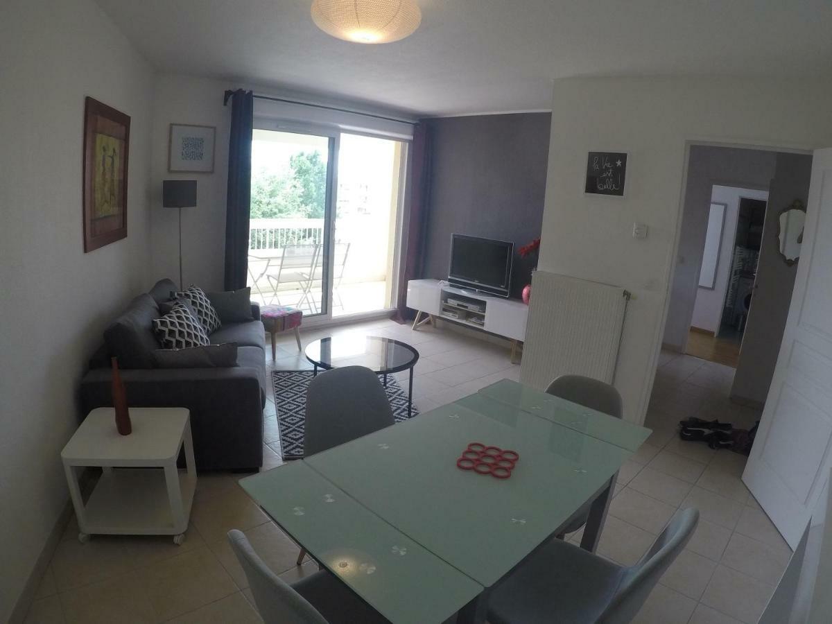 Renoir Appartement Кан сюр Мер Екстериор снимка